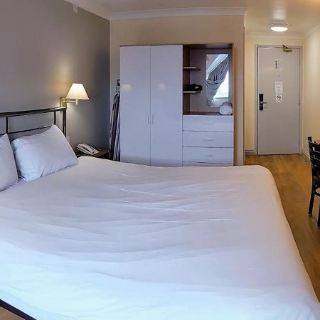 247Hotel.Com Όλνταμ Εξωτερικό φωτογραφία