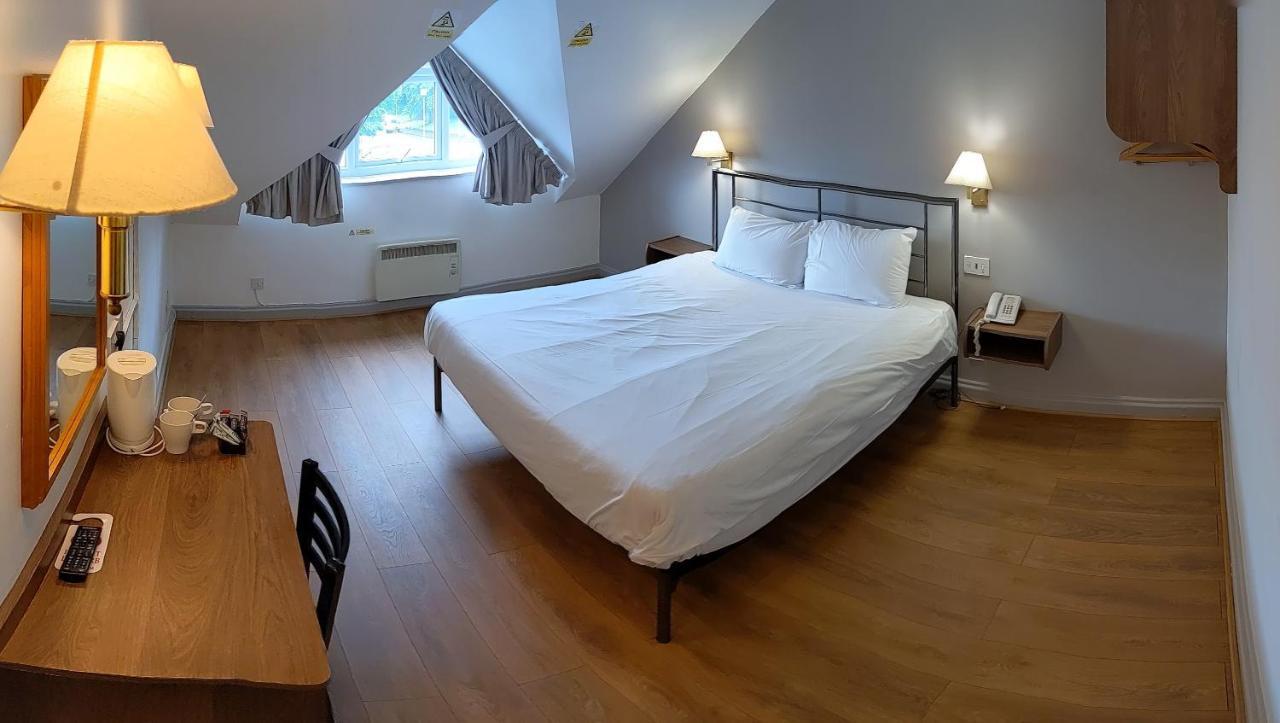 247Hotel.Com Όλνταμ Εξωτερικό φωτογραφία